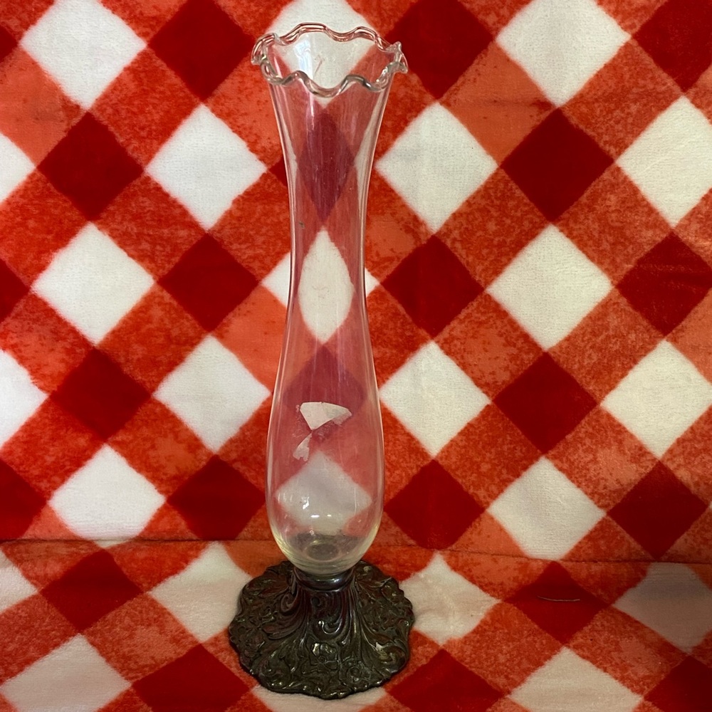 Vase with metal base